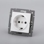 Функционална част контакт