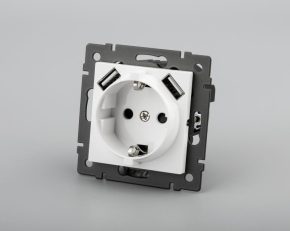 Функционална част контакт с USB A+C